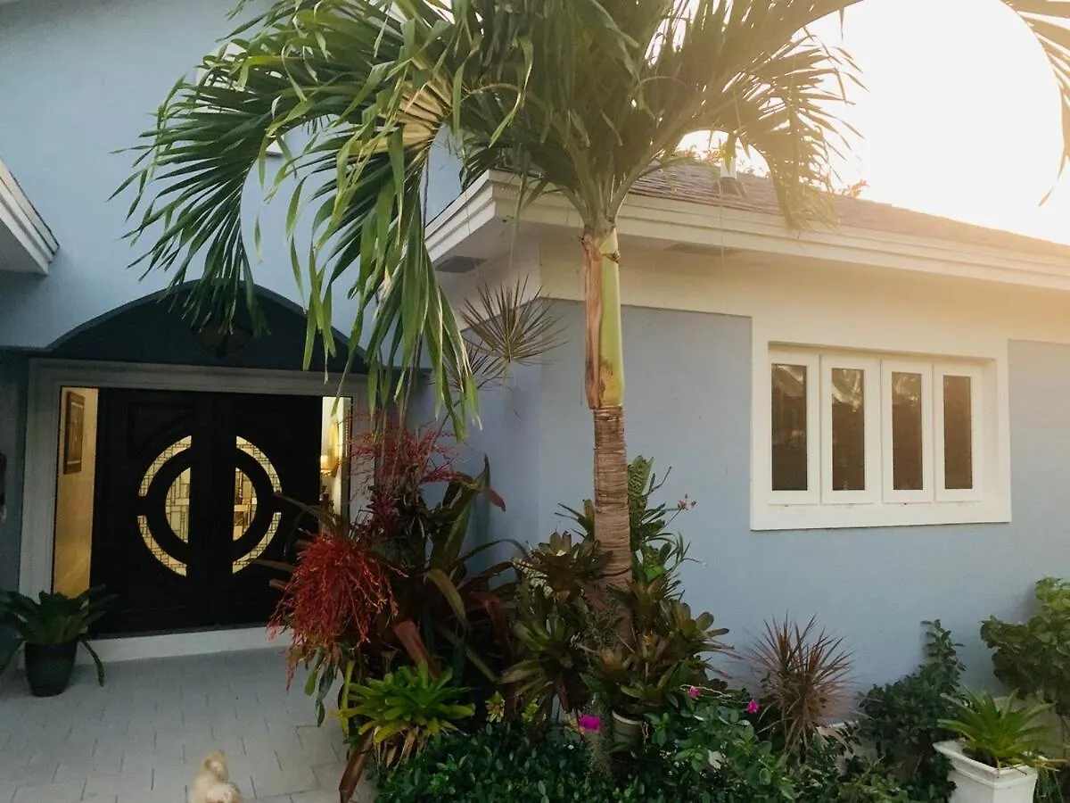 5Min Walk From Love Beach A Spacious Home In 나사우