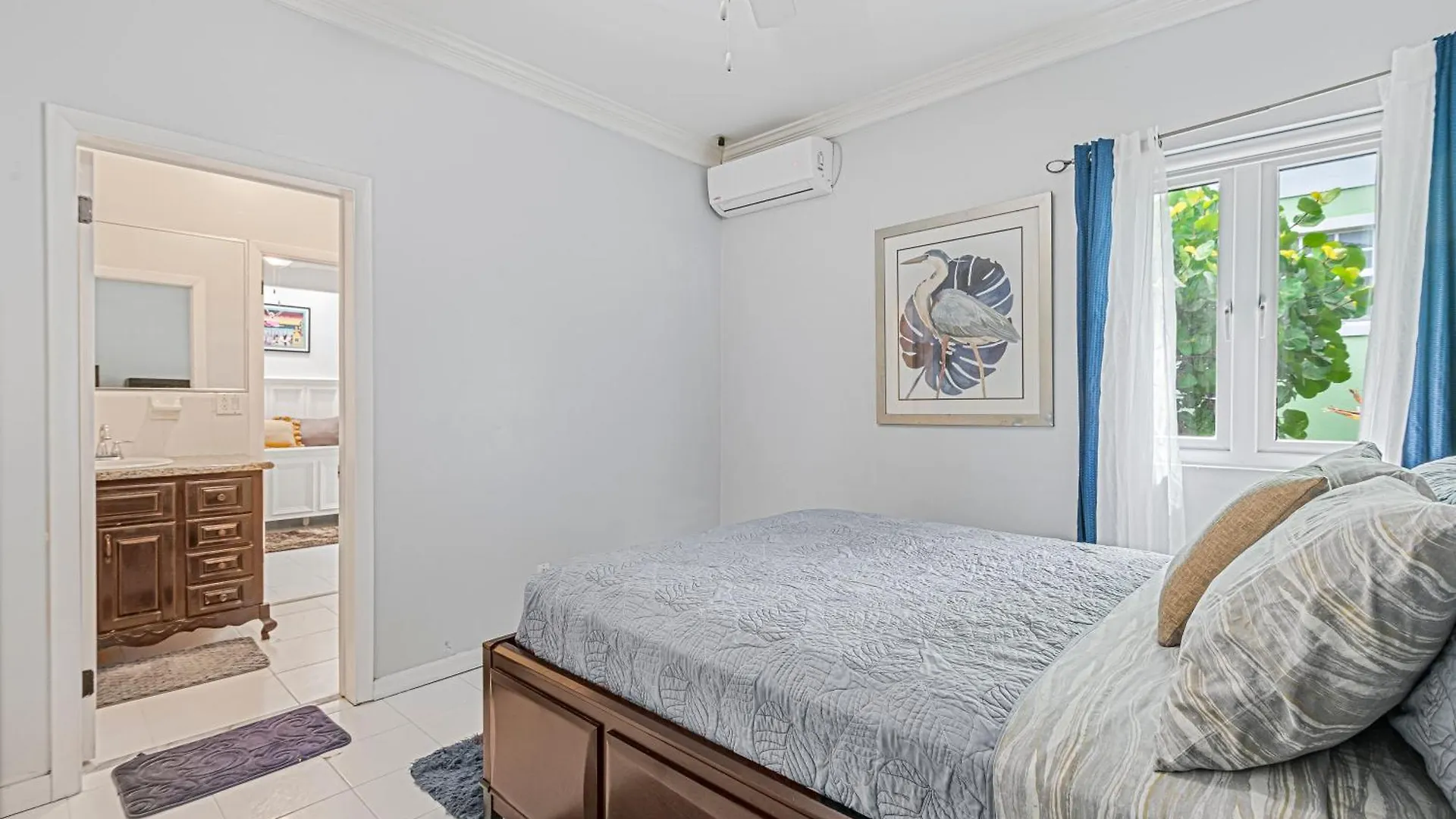 5Min Walk From Love Beach A Spacious Home In 나사우