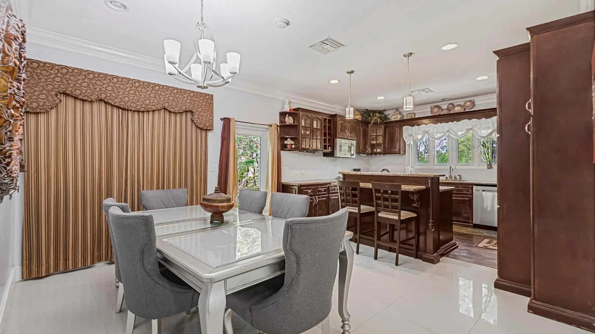 Дом отдыха 5Min Walk From Love Beach A Spacious Home In Нассау Багамские острова